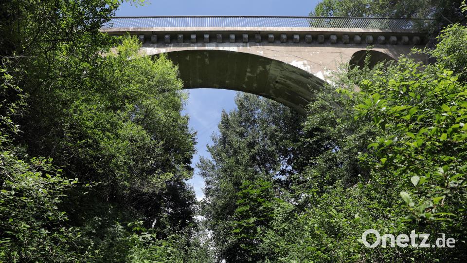 Die Brücke über das Haager Tal wird auch in absehbarer Zeit nicht saniert werden. Wolfgang Steinbacher