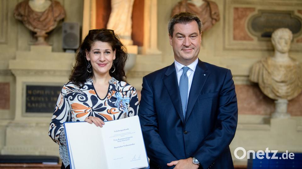 Ministerpräsident Markus Söder ehrte Anja Harteros Matthias Balk/dpa