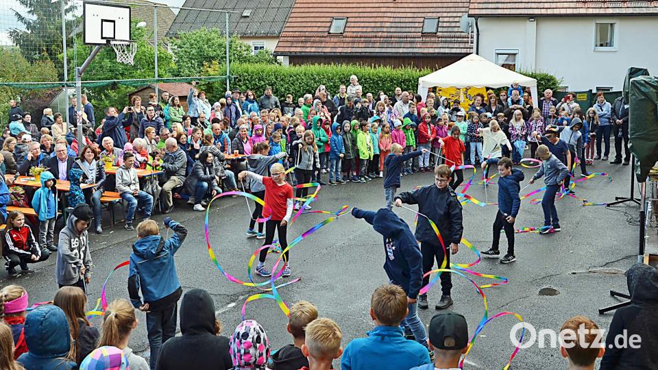 Diesjähriges Schulfest stand unter dem Motto &quot;Olympische Spiele Dumba&quot; ü