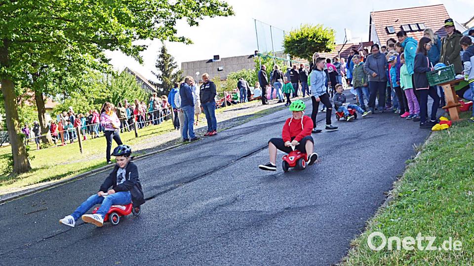 Diesjähriges Schulfest stand unter dem Motto &quot;Olympische Spiele Dumba&quot; ü