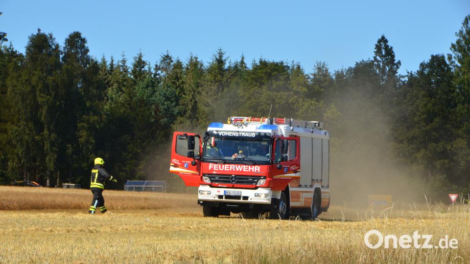Ackerfläche brennt dob