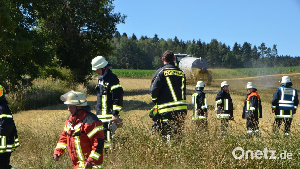 Ackerfläche brennt dob