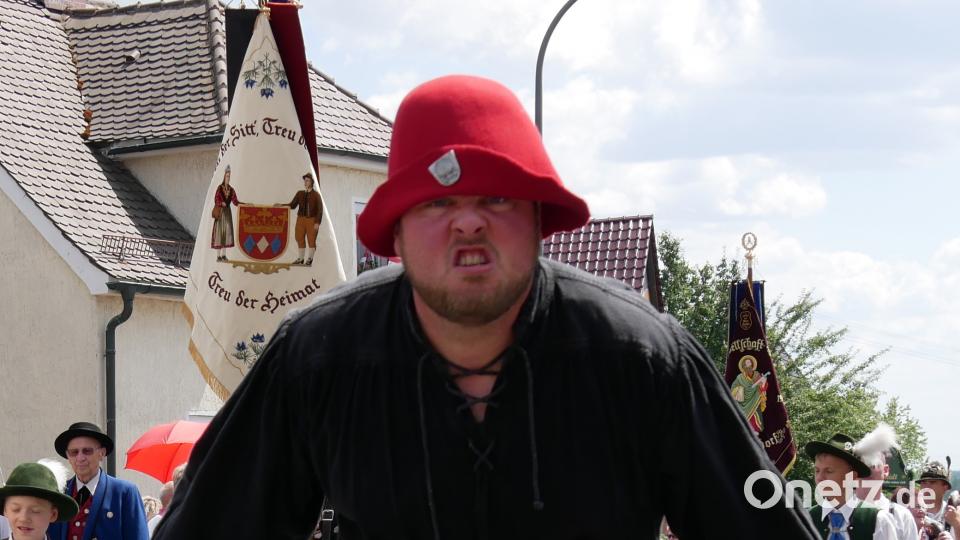 Am gestrigen Sonntag waren etwa 2000 Aktive von 140 Gruppen beim Festzug in Wiesau dabei. TR