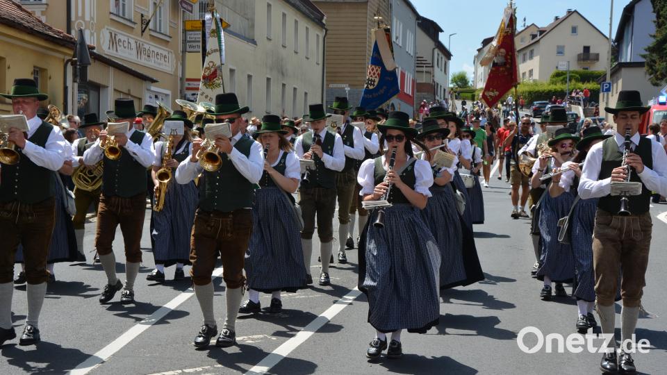 Viel Beifall gab es für den Musikverein Arzberg aus der Steiermark JR