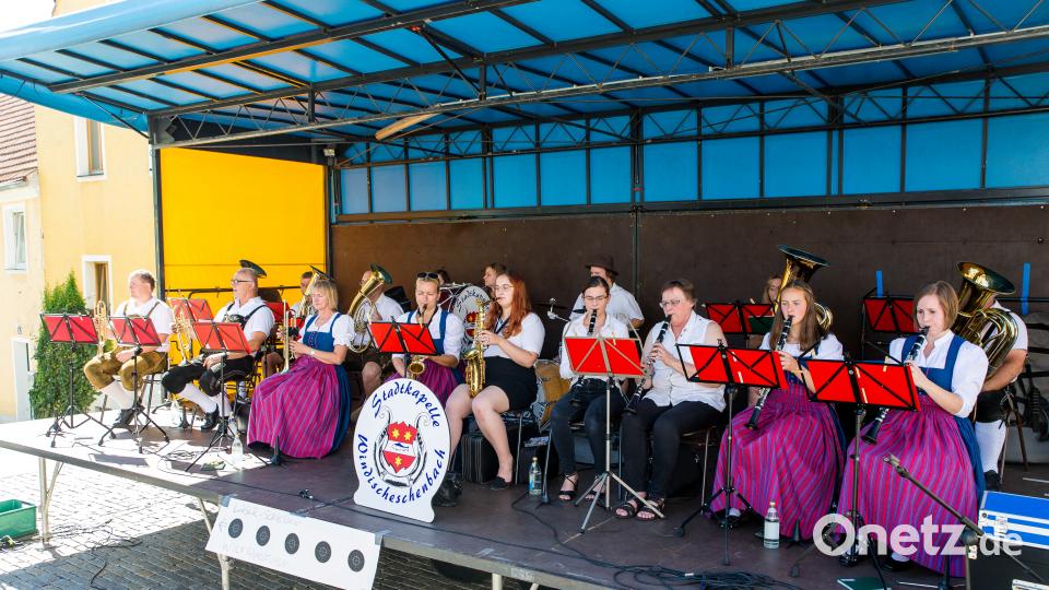Nach dem offiziellen Einzug sorgte die Stadtkapelle Windischeschenbach für die musikalische Umrahmung sml