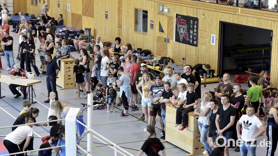 Süddeutsche Meisterschaft im Kickboxen in Amberg. zg
