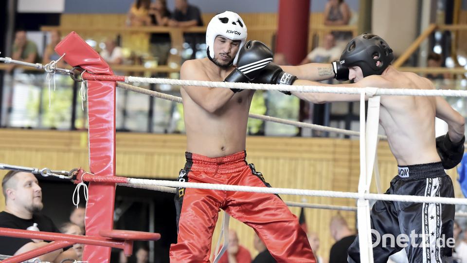 Süddeutsche Meisterschaft im Kickboxen in Amberg. zg