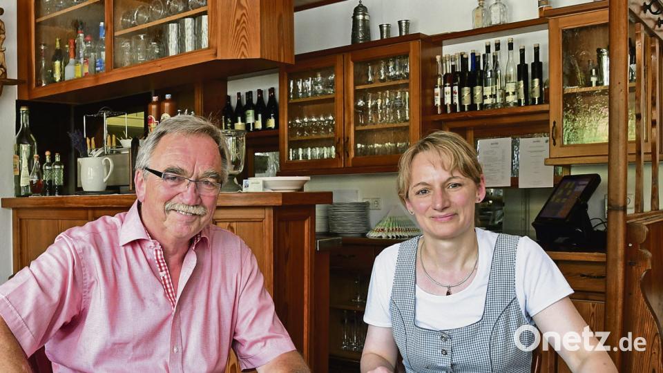Die Wirte des Land-Gut-Hotels Forsthof in Kastl sind Johann Reindl und seine Tochter Birgit Lehmeier-Preißl. Petra Hartl