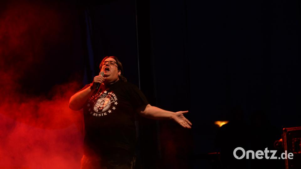 Die G.O.N.D. rockt. Auf und vor allem vor der Bühne. Der Killermichl sorgte mit seinem Auftritt für Ballermannstimmung. Andreas Brückmann