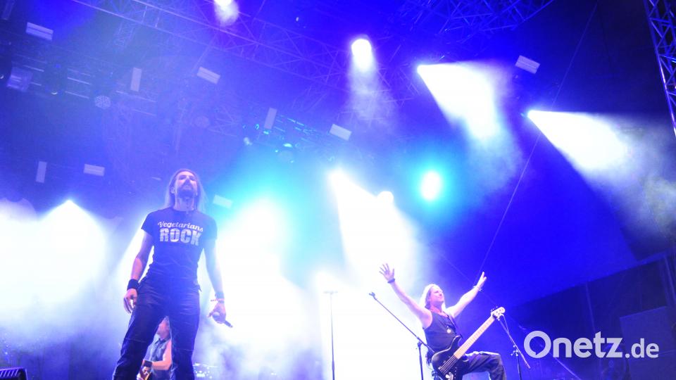 Die G.O.N.D. rockt. Auf und vor allem vor der Bühne. F.U.C.K präsentierte astreinen Cover Metal. Andreas Brückmann