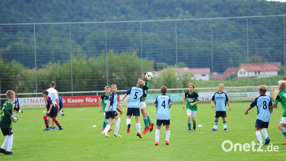 Die kleinen Kicker zeigten ihr Können im Turnier. brü