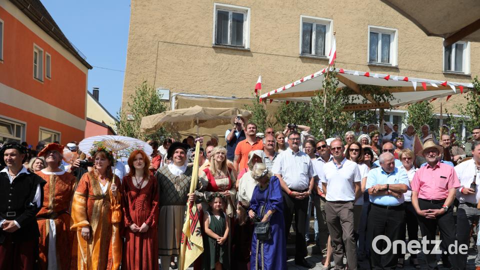 Mittelalterlicher Markt in Nabburg: Zehntausende zogen am Wochenende zurück ins Mittelalter bei idealen Wetterbedingungen. Götz, Gerhard