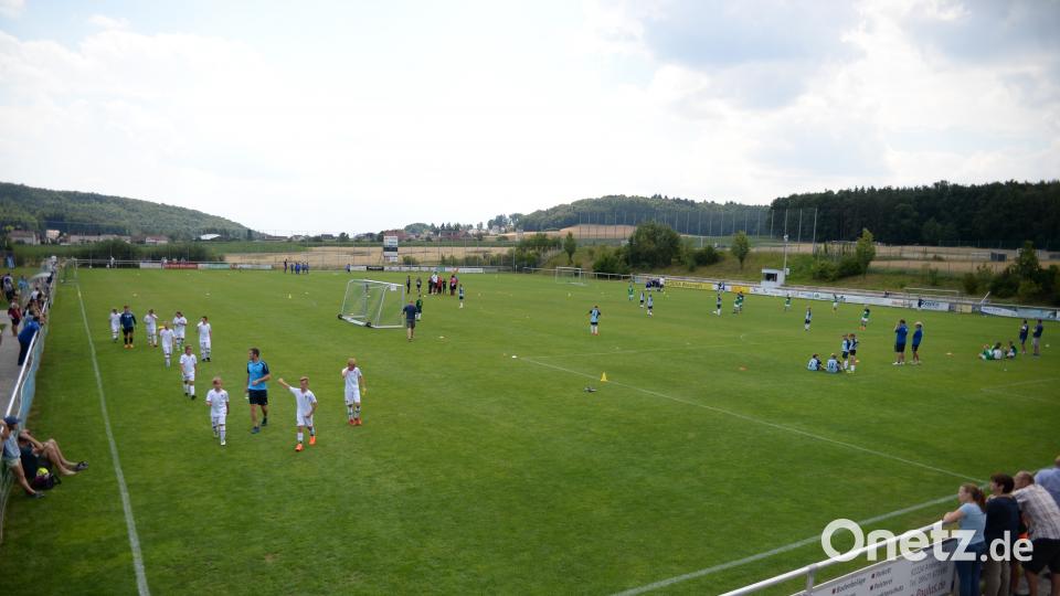 Ab 11 Uhr lief das Turnier der Jugendmannschaften im Pandurenpark. brü