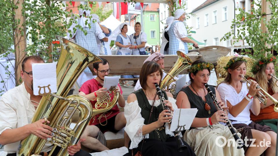 Mittelalterlicher Markt in Nabburg: Zehntausende zogen am Wochenende zurück ins Mittelalter bei idealen Wetterbedingungen. Götz, Gerhard