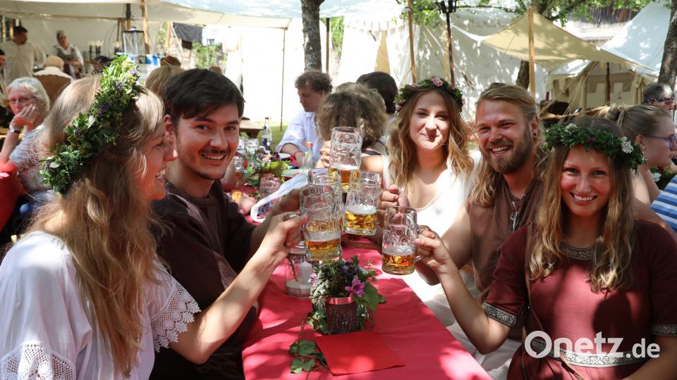 Mittelalterlicher Markt in Nabburg: Zehntausende zogen am Wochenende zurück ins Mittelalter bei idealen Wetterbedingungen. Götz, Gerhard
