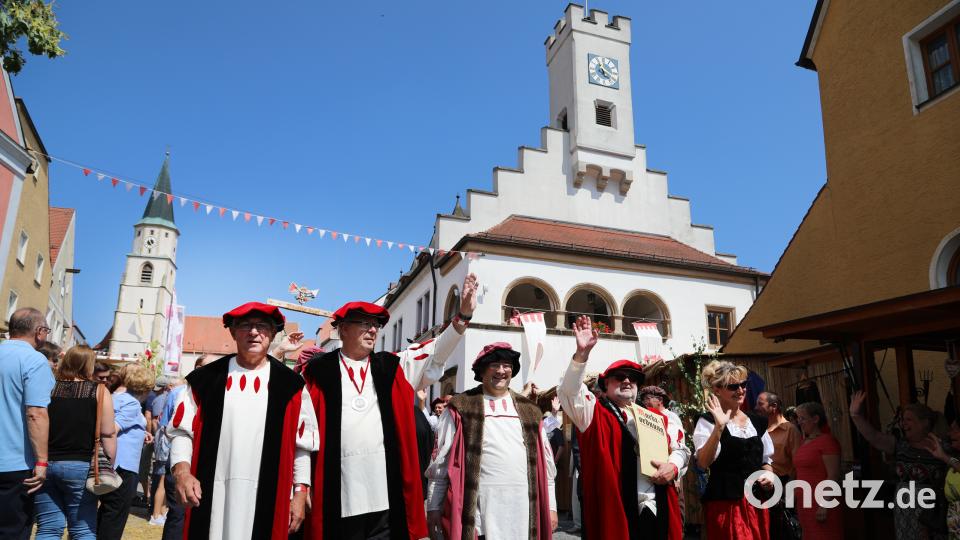 Mittelalterlicher Markt in Nabburg: Zehntausende zogen am Wochenende zurück ins Mittelalter bei idealen Wetterbedingungen. Götz, Gerhard