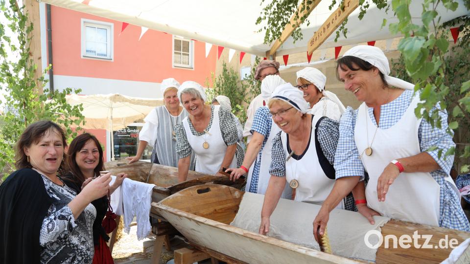 Mittelalterlicher Markt in Nabburg: Zehntausende zogen am Wochenende zurück ins Mittelalter bei idealen Wetterbedingungen. Götz, Gerhard
