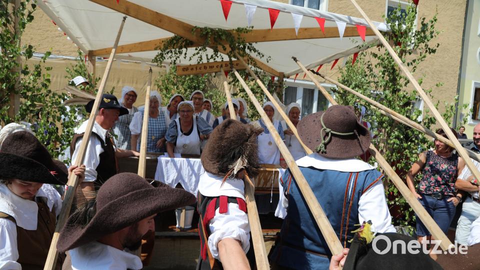 Mittelalterlicher Markt in Nabburg: Zehntausende zogen am Wochenende zurück ins Mittelalter bei idealen Wetterbedingungen. Götz, Gerhard