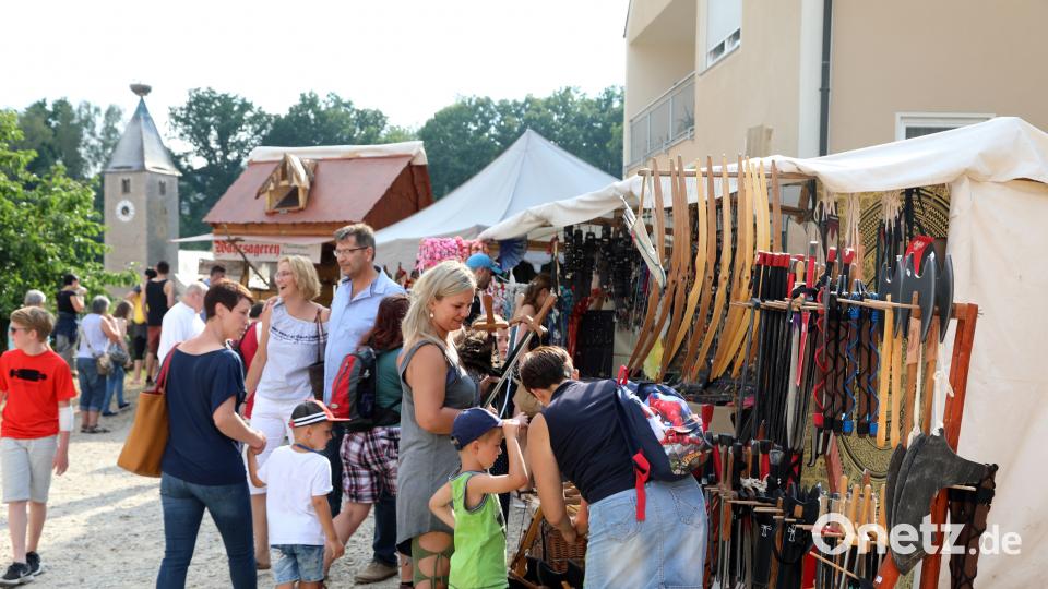 Mittelalterlicher Markt in Nabburg: Zehntausende zogen am Wochenende zurück ins Mittelalter bei idealen Wetterbedingungen. Götz, Gerhard