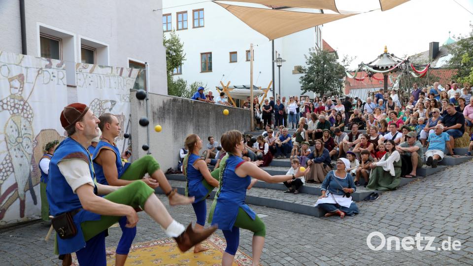 Mittelalterlicher Markt in Nabburg: Zehntausende zogen am Wochenende zurück ins Mittelalter bei idealen Wetterbedingungen. Götz, Gerhard