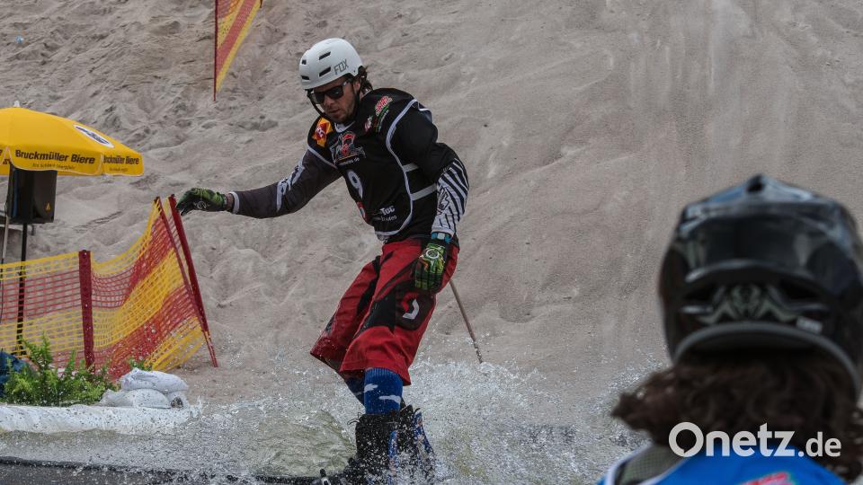Auch beim Boardercross gilt es am Ende die Schweinebucht zu überwinden. chl