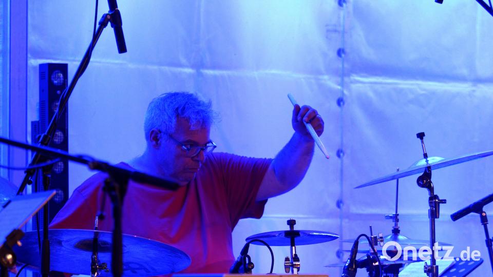 Markus Engelstaedter und Band spielen &quot;The Magic of Queen) in Waldsassen tr