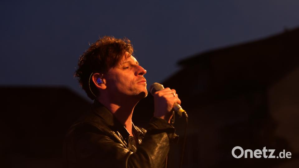 Markus Engelstaedter und Band spielen &quot;The Magic of Queen) in Waldsassen tr