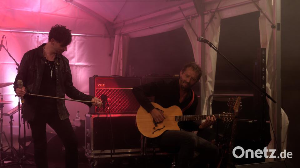 Marcus Engelstädter und Band spielen &quot;The Magic of Queen) in Waldsassen tr