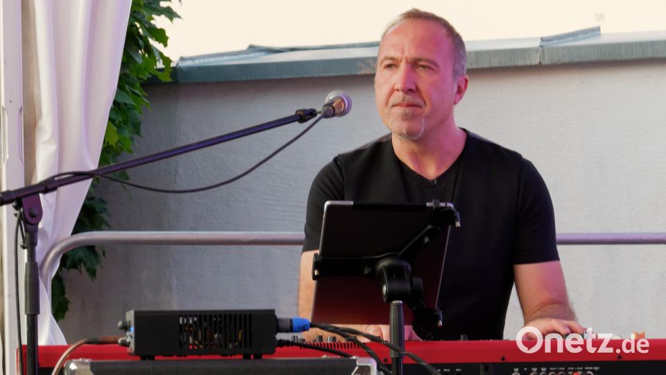 Markus Engelstaedter und Band spielen &quot;The Magic of Queen) in Waldsassen tr