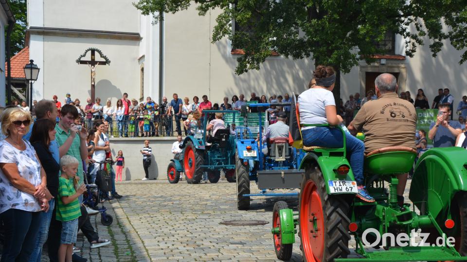 Über den Therese-Neumann-Platz ging es zur Bulldog-Ausfahrt. jr