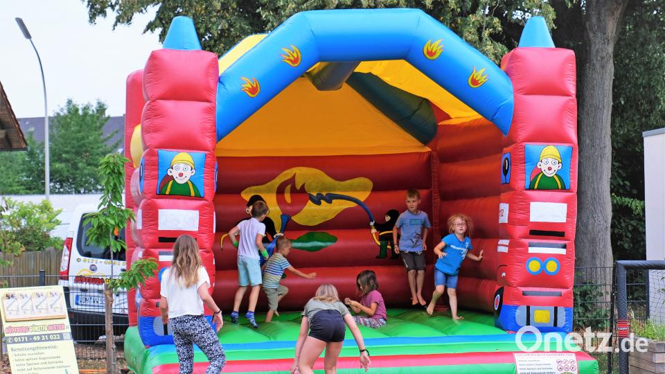 Hüpfburg - Bürgerfest twi