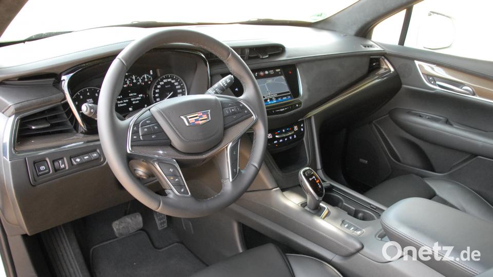 Leder und Alcantara mit Blenden aus Karbon im Cadillac XT 5. Michael Ascherl