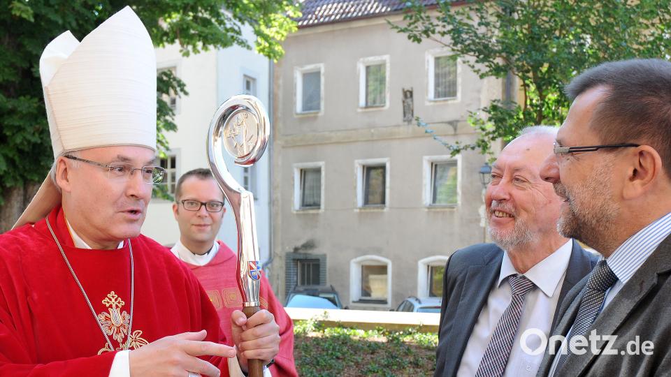 Bischof Rudolf Voderholzer mit Wolfgang Schmalzbauer und Günther Koller. Stephan Huber