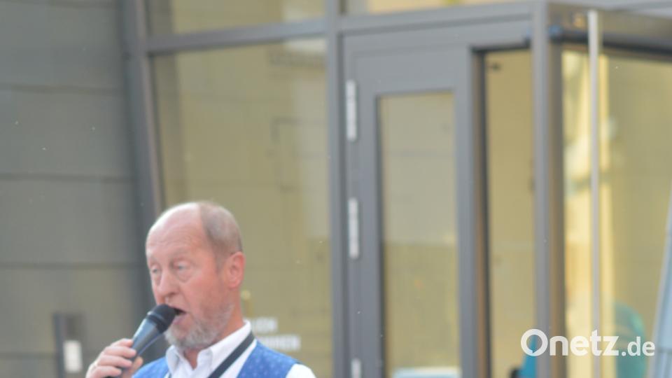 Die Jugendbladkapelle begeisterte mit einer Serenade im Herzen Parksteins ihr Publikum. myd