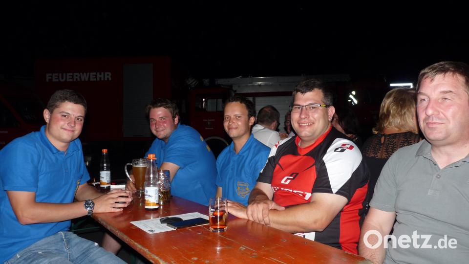 Beim Weinabend am Samstag konnten eigens erlesene Weine verkostet werden. flm