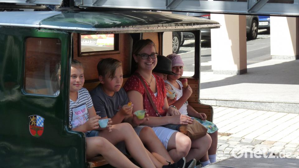 Das Treffen historischer Feuerwehrfahrzeuge war mal wieder der Höhepunkt beim Sommerfest der Waldsassener Wehr. flm