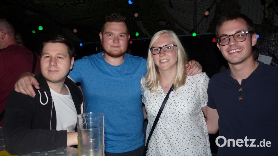 Auch die Bar war am Samstagabend bei den Gästen sehr beliebt. flm