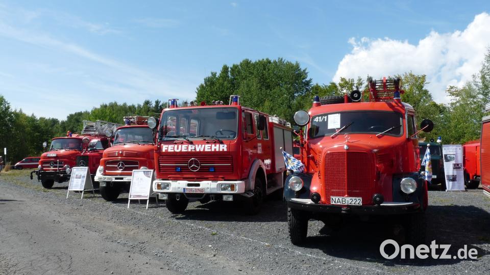 Das Treffen historischer Feuerwehrfahrzeuge war mal wieder der Höhepunkt beim Sommerfest der Waldsassener Wehr. flm