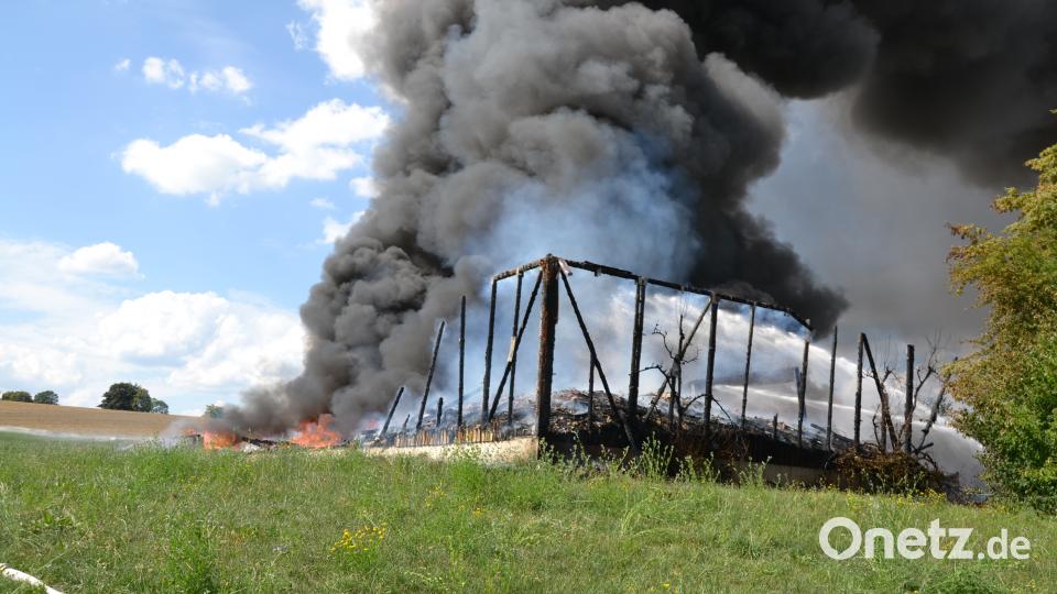 In Leichau ist am Sonntagnachmittag eine Lagerhalle eines Landwirts komplett abgebrannt. rti