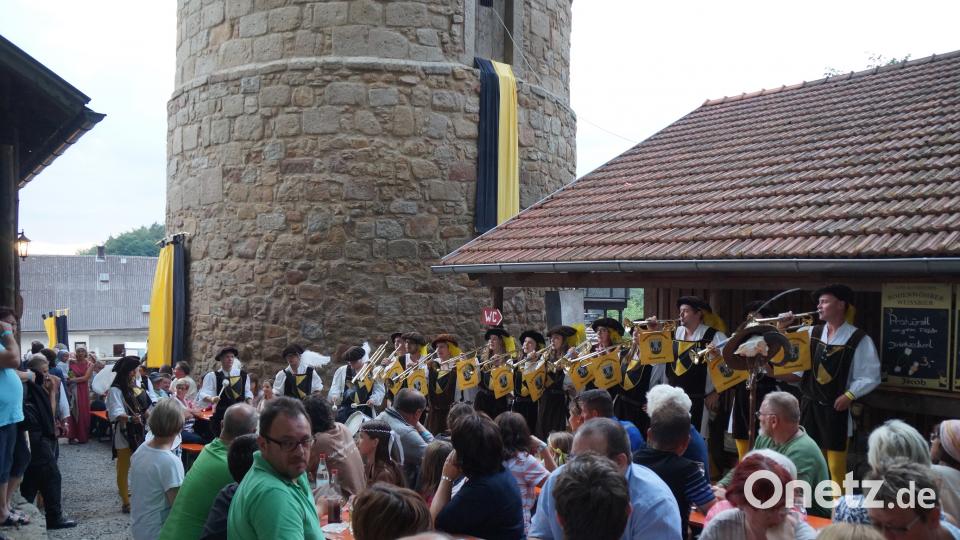 Die Fanfarengruppe Tännesberg unterhielt die zahlreichen Besucher. Rainer Köppl