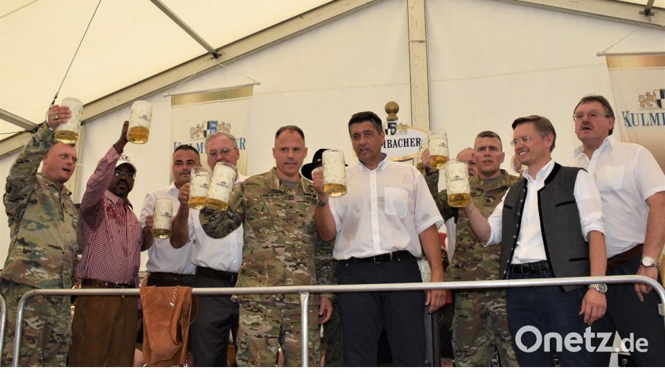 Eröffnung des 60. Deutsch-Amerikanischen Volksfestes in Grafenwöhr rgr