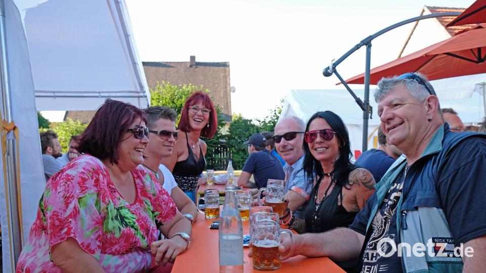 Zünftiger Tisch twi