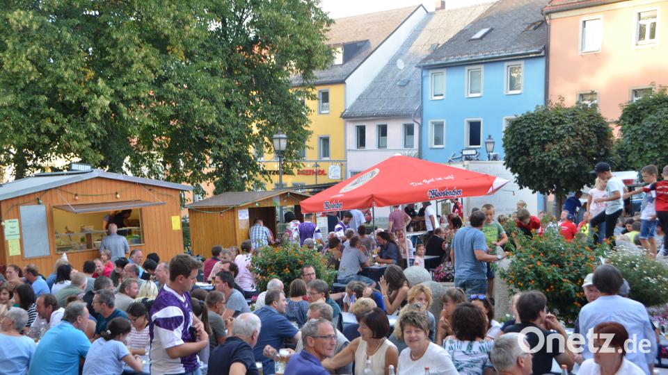 Dieses Altstadtfest ist ein Altstadtfest der Superlativen und es darf sich damit in die erfolgreichsten Veranstaltungen in der über 90-jährigen SpVgg-Geschichte einreihen. dob