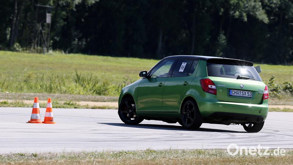 Automobilslalom des AC Nittenau am Sonntag, 12. August, auf dem Flugplatz Bruck ch