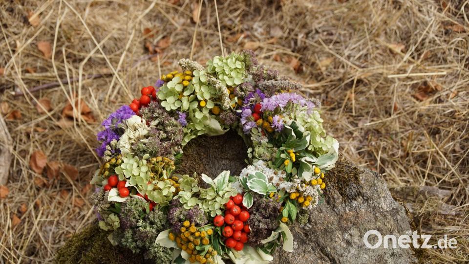 Kräuterbüschel werden am Frauentag geweiht. mmj