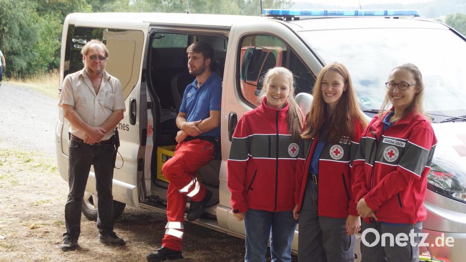 Beim Festgottesdienst in Bereitschaft: Mitglieder der Rotkreuzgemeinschaft Schönsee. mmj