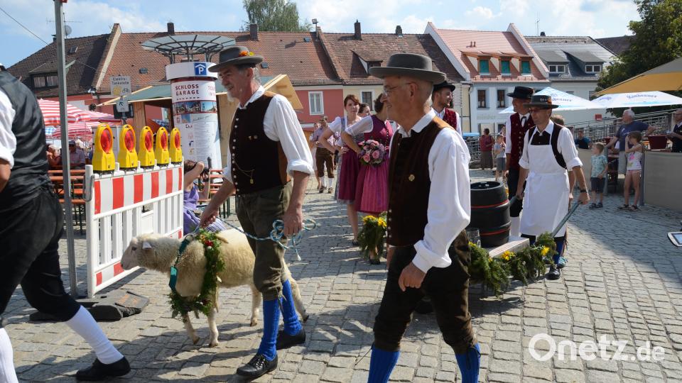 Sulzbach feiert zünftige Woizkirwa in der Sulzbacher Altstadt. mag