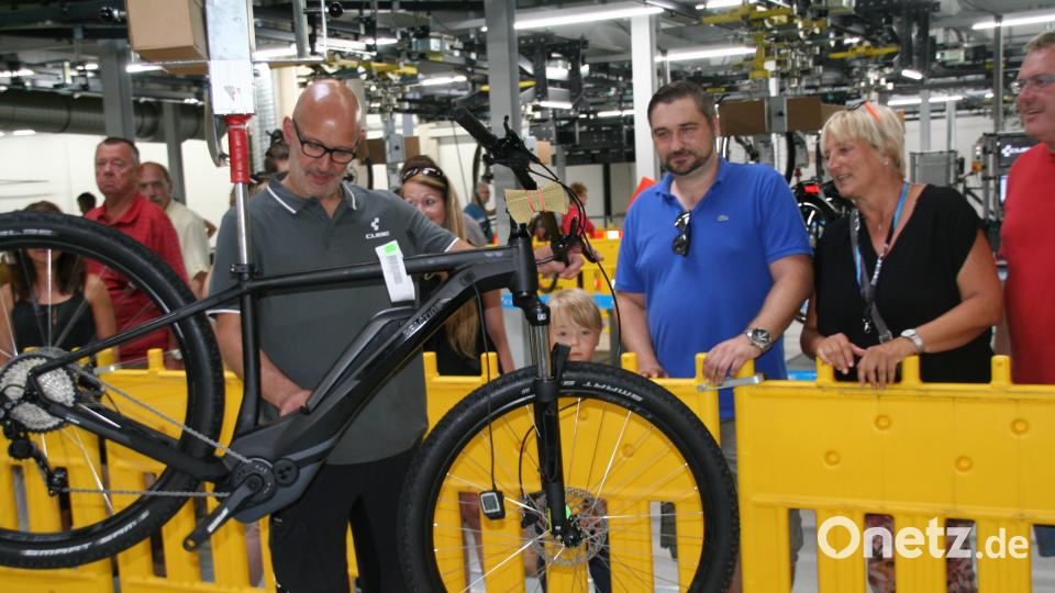 Die Mitarbeiter stehen für Fragen aller Art zur Verfügung. fpoz