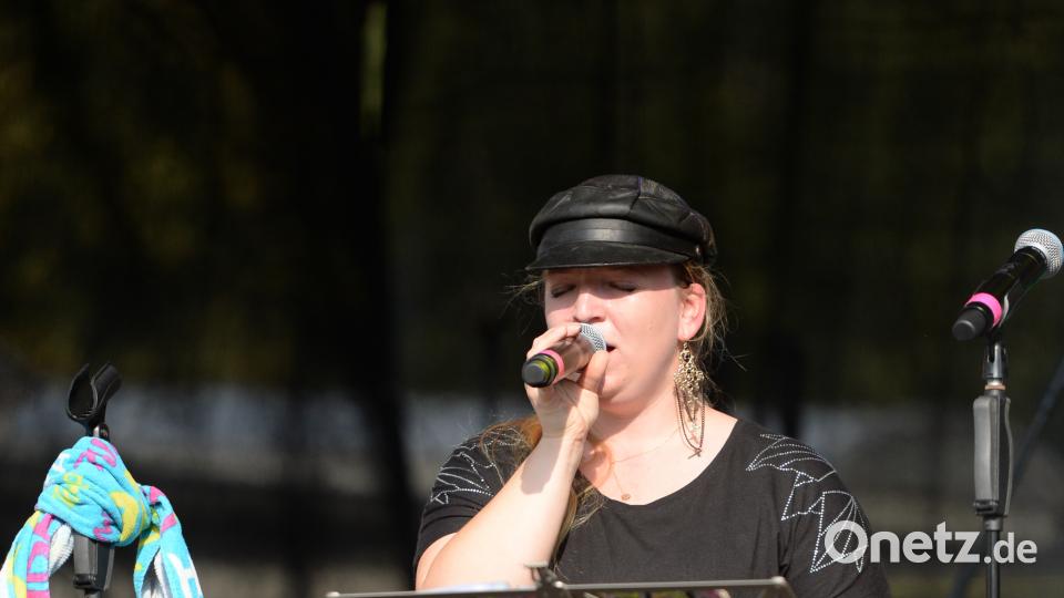Wieder auf der Bühne. Die Amberg-Sulzbacher Kultband der 80er und 90er Jahre Eastwind. brü