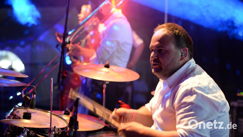 Die Blues Rabbits sorgten mit ihrem gut dreistündigen Auftritt für einen gelungenen Abschluss ihrer diesjährigen Beachparty in Hirschau. brü